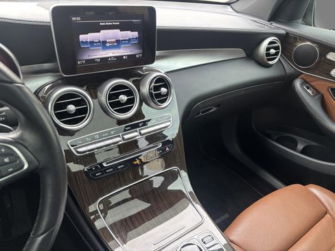 Used 2018 Mercedes-Benz GLC 300 image 12