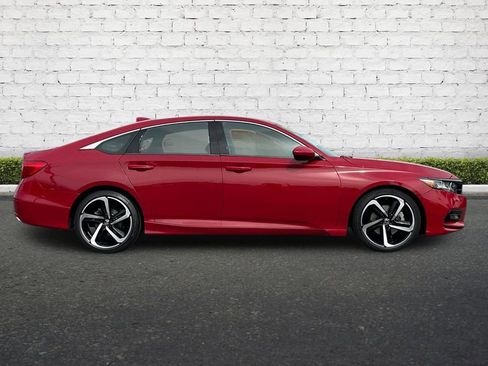 Used 2018 Honda Accord Sport image 3