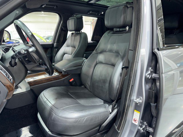 Used 2020 Land Rover Range Rover HSE AWD/4WD image 4