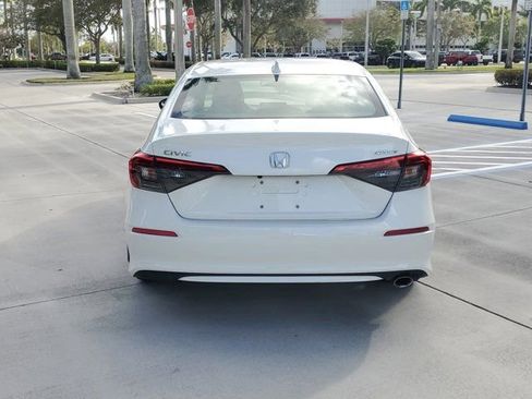 Used 2023 Honda Civic Sport image 9