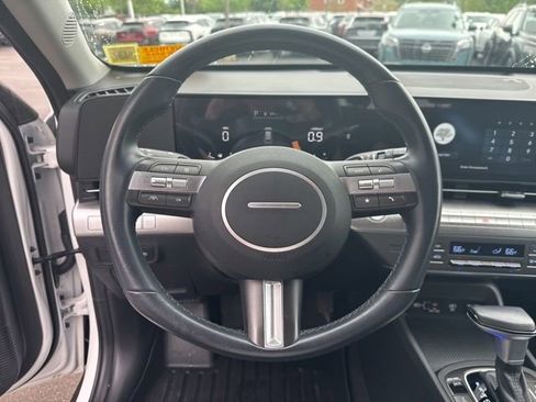 Used 2024 Hyundai Kona SEL AWD/4WD image 11