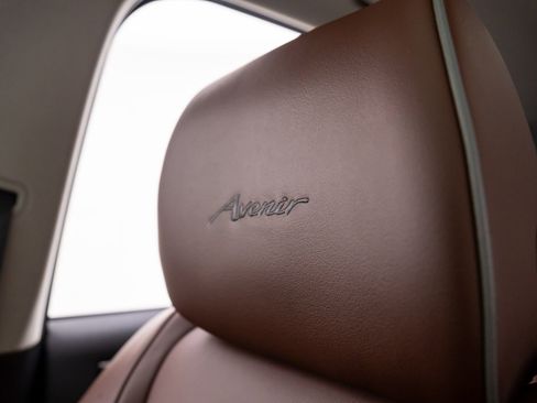 Used 2019 Buick Enclave Avenir w/ Avenir Technology Package image 29