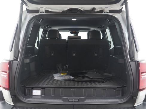 Used 2025 Toyota Land Cruiser image 17