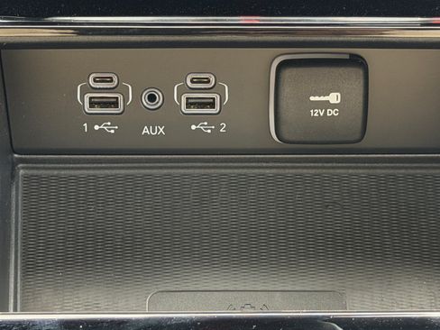 Used 2025 Jeep Grand Cherokee L Limited w/ Luxury Tech Group II AWD/4WD image 26