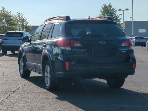 Used 2014 Subaru Outback 3.6R Limited w/ Moonroof Package AWD/4WD image 7