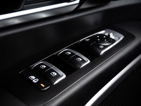 Used 2024 Kia Telluride EX w/ EX Captain's Chair Package image 37