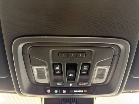 New 2026 Chevrolet Silverado 1500 High Country AWD/4WD image 18