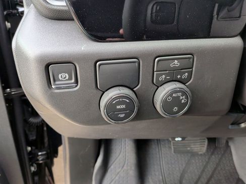 New 2026 Chevrolet Silverado 1500 LT w/ Texas Edition Plus RWD image 15