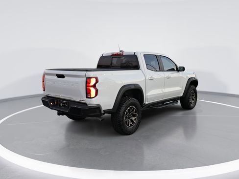 Used 2024 Chevrolet Colorado ZR2 w/ ZR2 Convenience Package III image 3