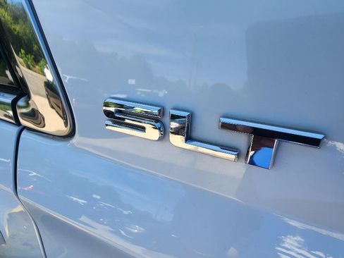 Used 2018 GMC Yukon SLT w/ Open Road Package AWD/4WD image 11