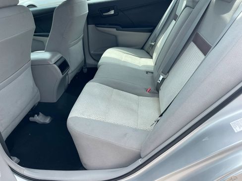 Used 2012 Toyota Camry LE FWD image 11