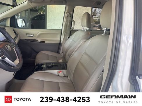 Used 2018 Toyota Sienna XLE Premium image 15
