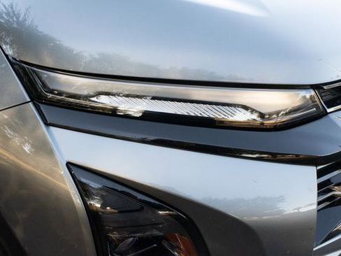 Used 2025 Chevrolet Equinox RS w/ Safety and Technology Package image 36