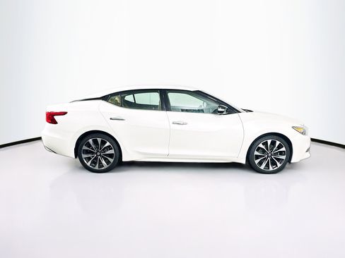 Used 2017 Nissan Maxima SR FWD image 10