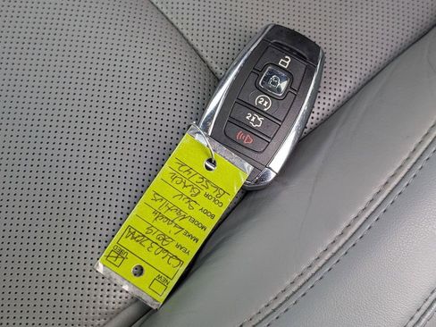 Used 2019 Lincoln Nautilus Reserve w/ Ultimate Package image 49