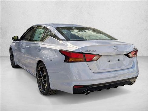 New 2025 Nissan Altima 2.5 SR image 8