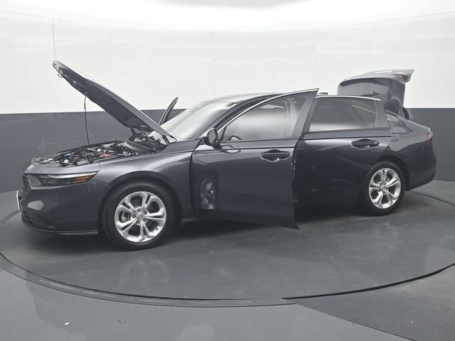 Used 2025 Honda Accord LX image 38
