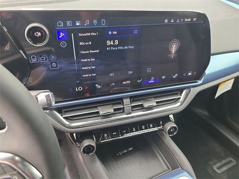 New 2026 Chevrolet Equinox EV LT image 11