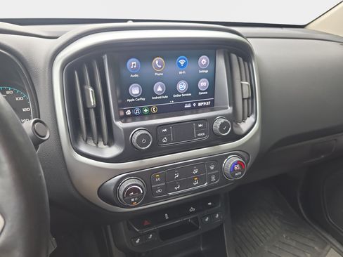 Used 2022 Chevrolet Colorado LT w/ Luxury Package RWD image 6