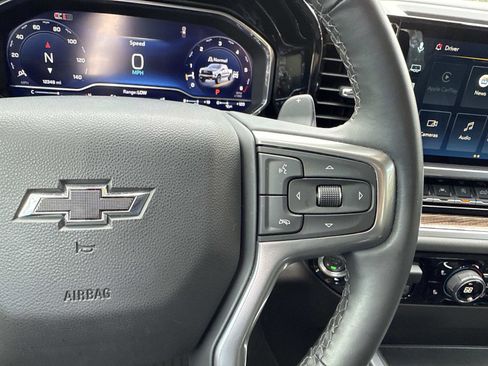 Used 2025 Chevrolet Silverado 1500 LT Trail Boss w/ Convenience Package II image 16