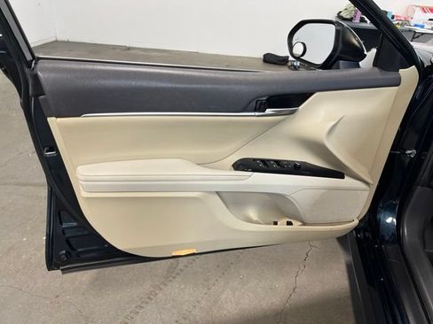 Used 2019 Toyota Camry XLE w/ Driver Assist Package FWD image 23