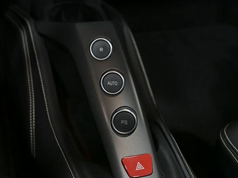 Used 2018 Ferrari 488 Spider image 50