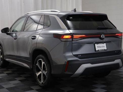 New 2026 Volkswagen Tiguan SE w/ Panoramic Sunroof Package image 15