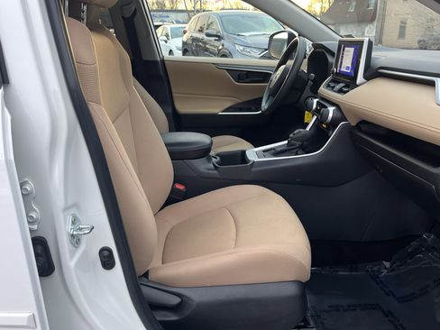 Certified 2023 Toyota RAV4 LE image 17