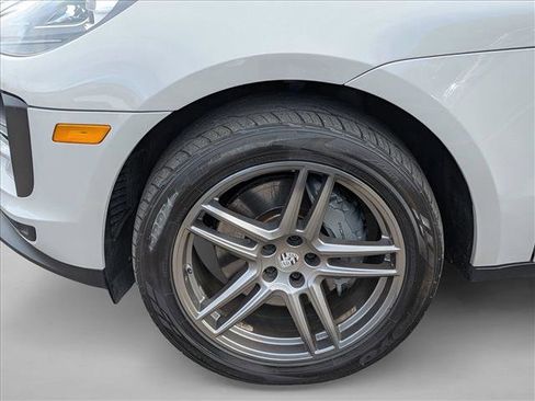 Used 2020 Porsche Macan S w/ Premium Package Plus image 9