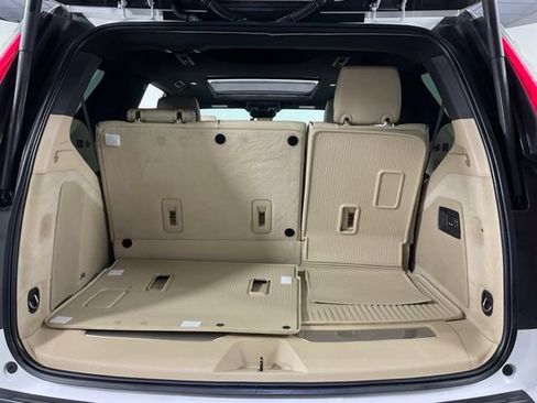 Used 2021 Cadillac Escalade Premium Luxury w/ Performance Package AWD/4WD image 33