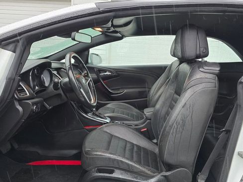 Used 2019 Buick Cascada Premium image 23