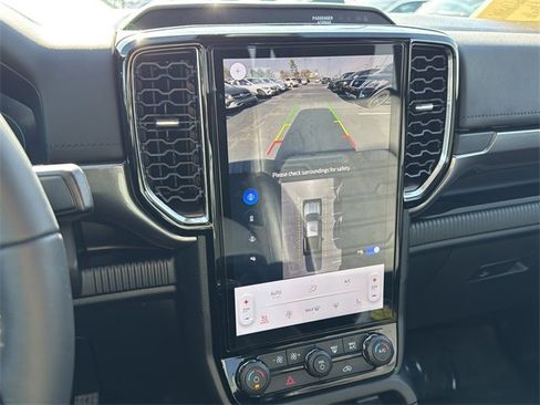 Used 2025 Ford Ranger Lariat w/ FX4 Off-Road Package image 15