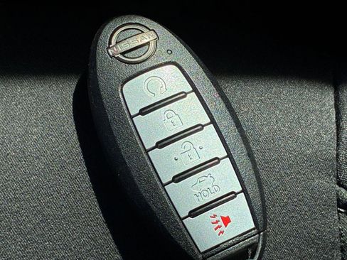 Used 2025 Nissan Altima 2.5 SV FWD image 24