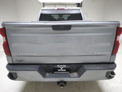 Used 2025 Chevrolet Silverado 1500 Custom AWD/4WD image 3