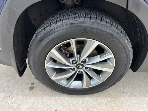 Used 2020 Hyundai Santa Fe SEL w/ Convenience + Premium Package FWD image 18