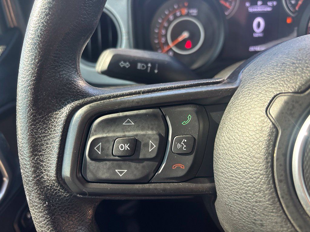 Used 2025 Jeep Gladiator Sport AWD/4WD image 14