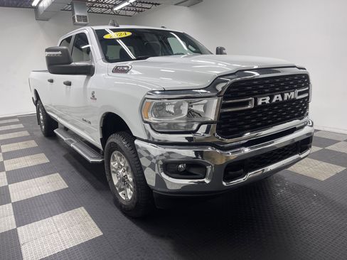 Used 2024 RAM 3500 Big Horn image 6