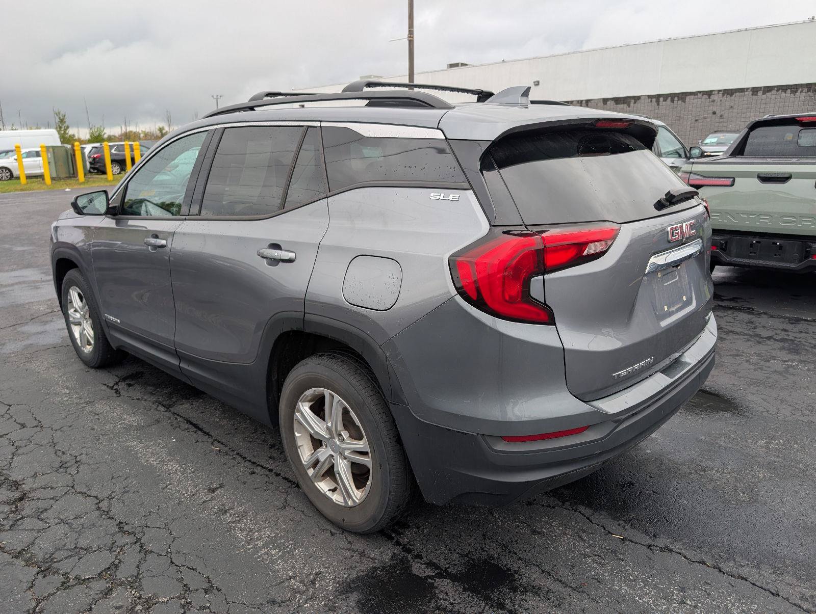 Used 2020 GMC Terrain SLE w/ Driver Convenience Package AWD/4WD image 6