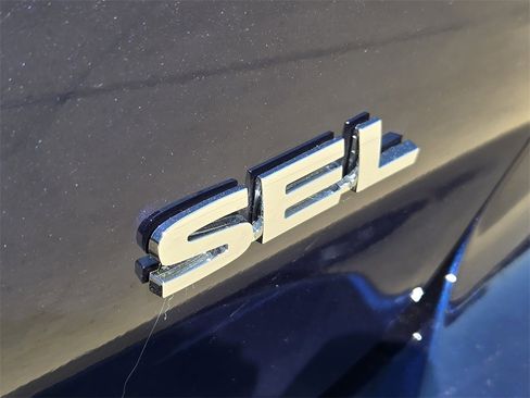 New 2025 Mitsubishi Outlander SEL image 8