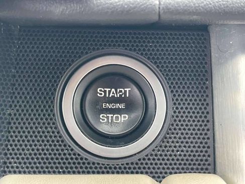 Used 2018 Land Rover Range Rover Supercharged image 28