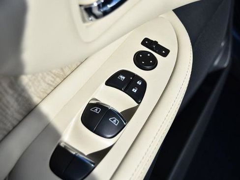 Certified 2024 Nissan Murano SL image 9