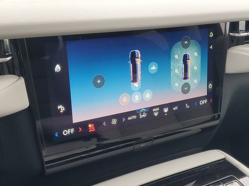 New 2025 Lincoln Navigator Reserve image 24