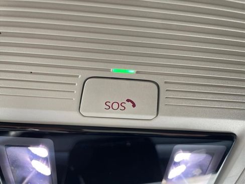 Certified 2025 Volkswagen Tiguan S image 26