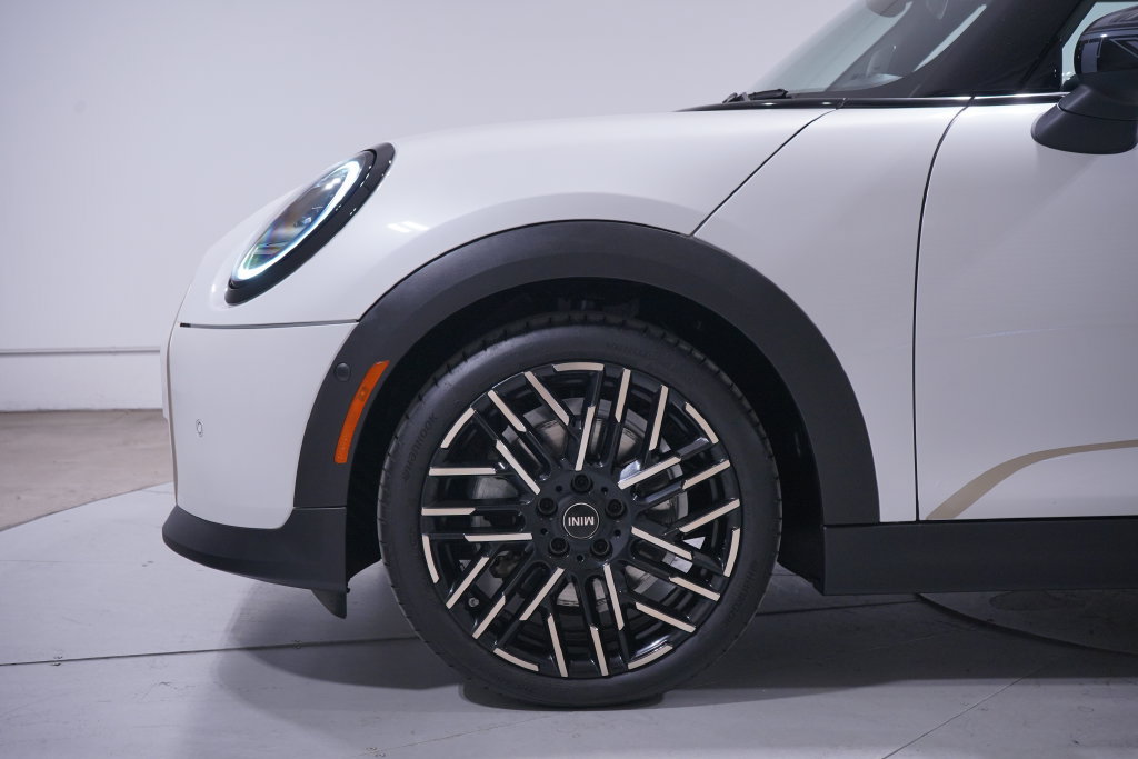 Used 2026 MINI Cooper S FWD image 2