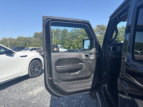 Used 2021 Jeep Wrangler Unlimited Sport image 13