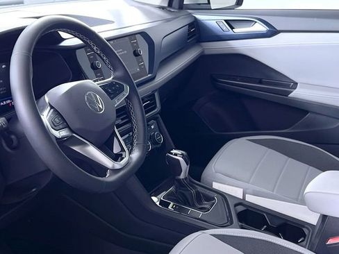 Used 2024 Volkswagen Taos SE image 28