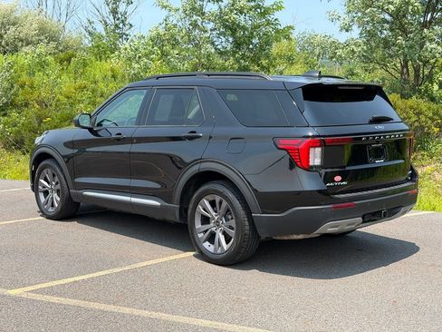 Certified 2025 Ford Explorer Active w/ Active Comfort Package AWD/4WD image 31