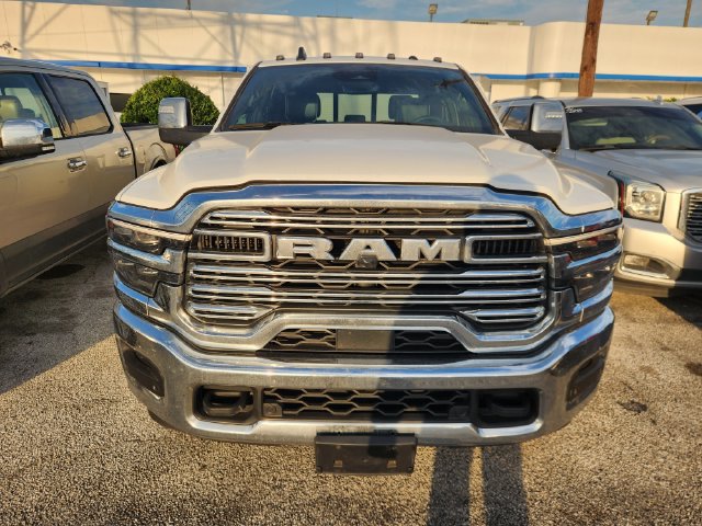 Used 2026 RAM 3500 Laramie AWD/4WD image 2