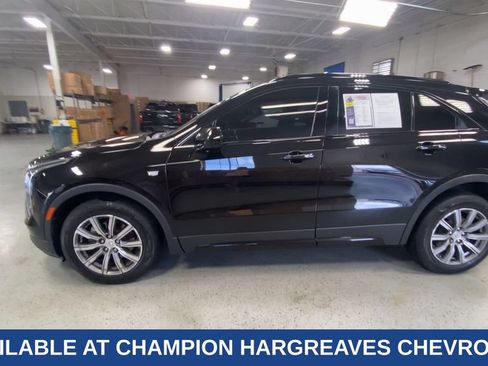 Used 2019 Cadillac XT4 Sport w/ Cold Weather Package FWD image 6