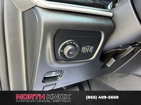 Used 2022 Jeep Grand Cherokee L Limited AWD/4WD image 7